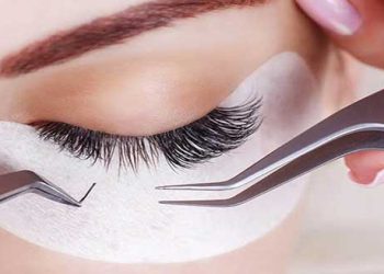 بهترین-ریمل-واسه-مژه-های-کاشت-و-اکستنشن